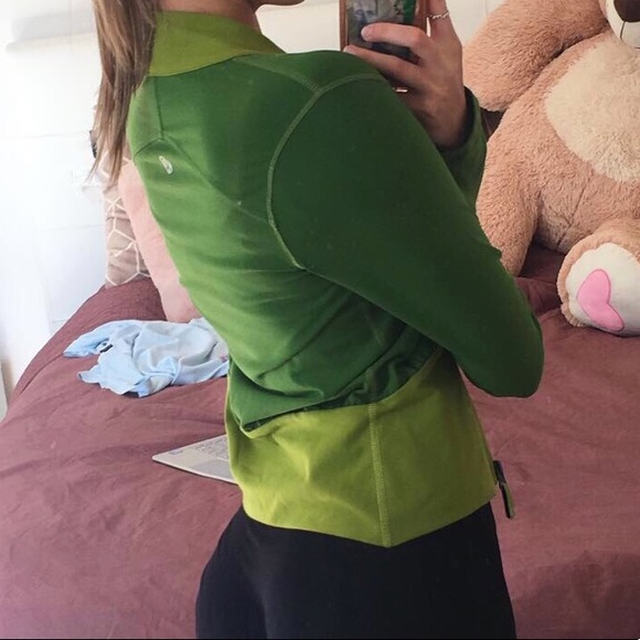 !SOLD! Lululemon Women’s Athletic Jacket - Picture 4 of 7